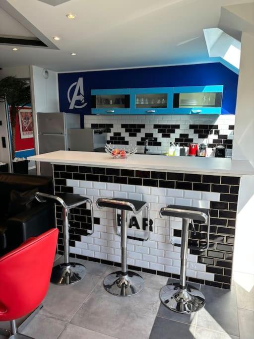 Appartement Disney Avengers, 5 Min Des Parcs Magny-le-Hongre Luaran gambar